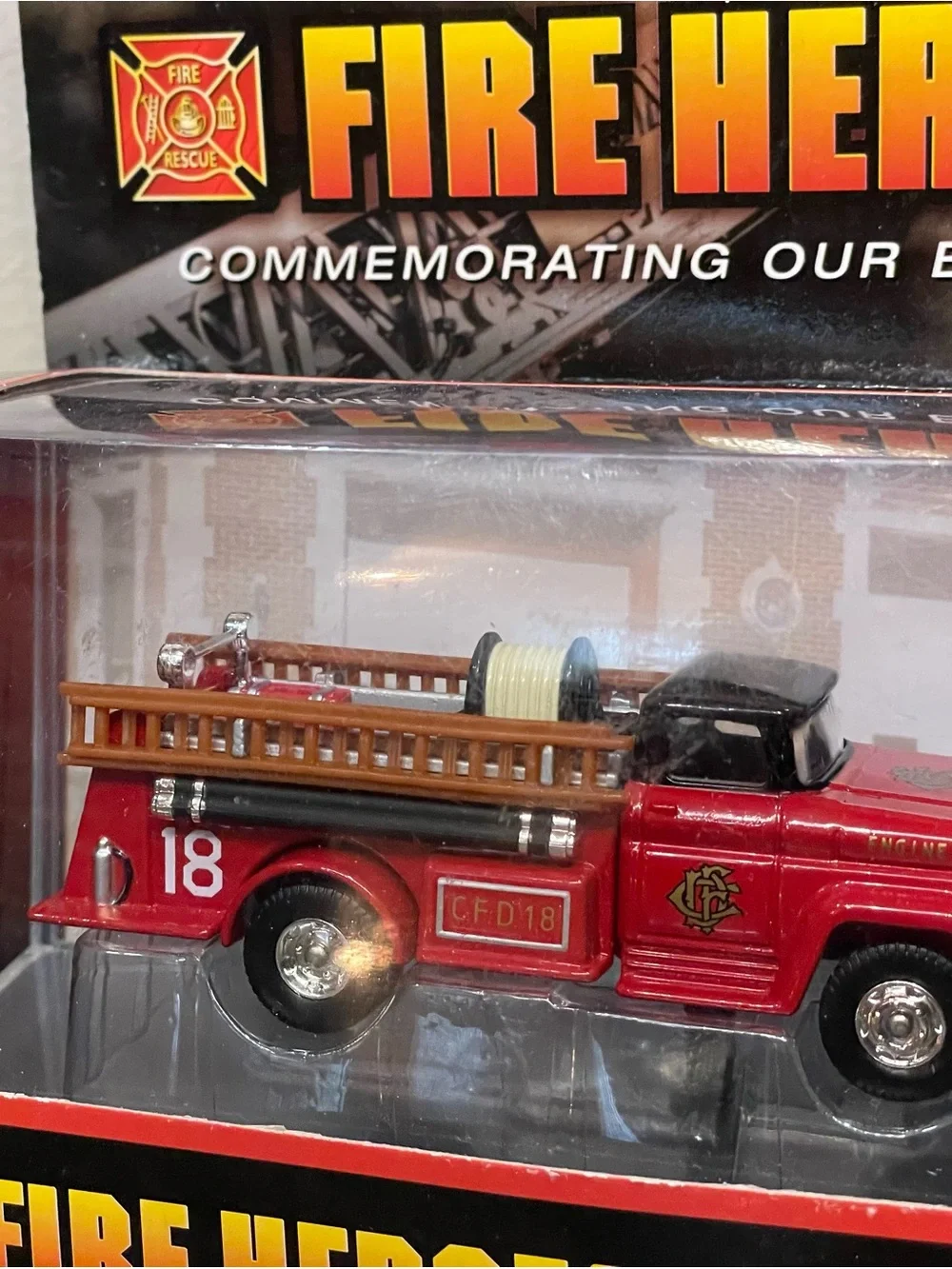 Corgi Showcase Collection Fire Heroes GMC Fire Pumper Chicago F.D. NIB